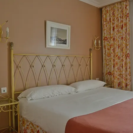 La Quinta Park Отель