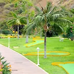 Otel La Quinta Park 4*